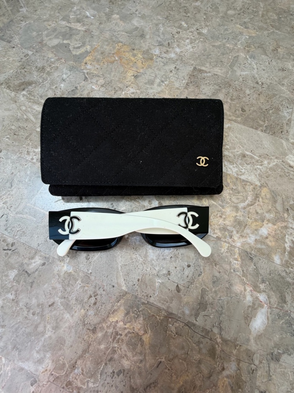 CHANEL Black & White CC Logo Rectangular Sunglasses - Picture 3 of 8